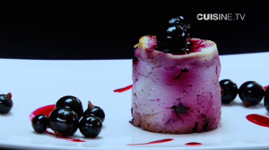 Cassis infusé aux épices douces et ricotta au four